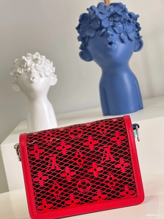 WIS VUITTON MINI LOUIS DAUPHINE 1122